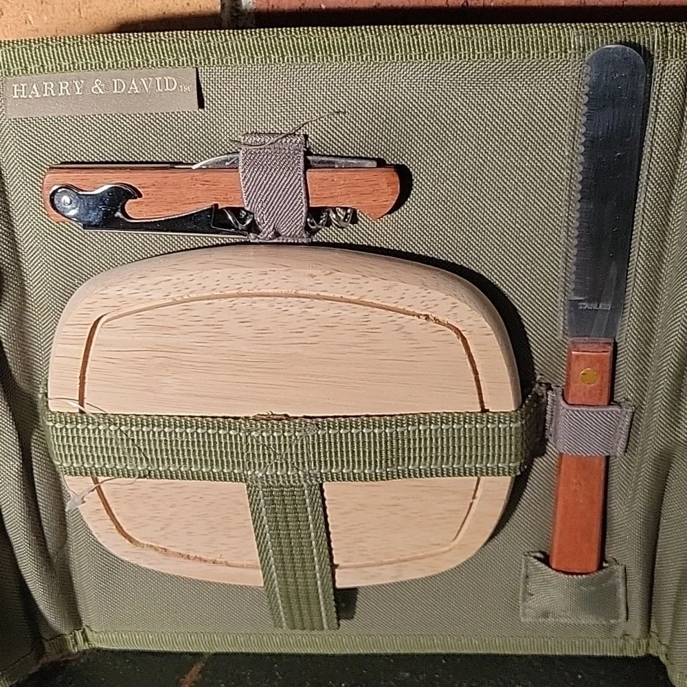Harry & David Wine & Cheese Service Set For Two Cutting Board